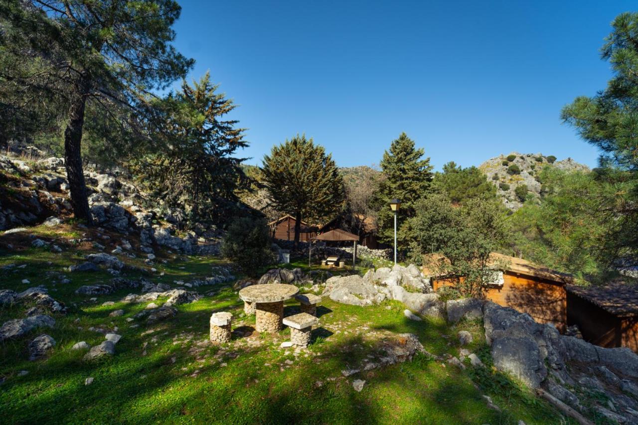 Hotel Kampaoh Grazalema Extérieur photo